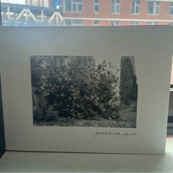 GUCCI 2016/2017 Gift Book - Picture 2 of 3